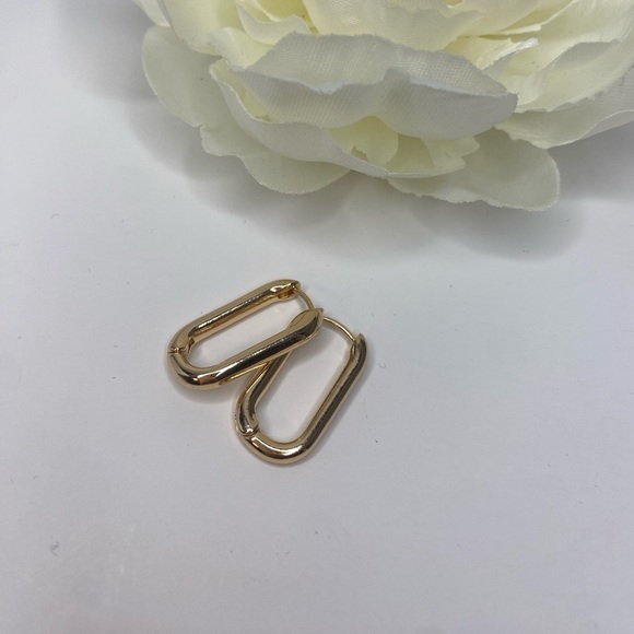 Gold plated stainless steel oval hoop earrings - lever back clicker back - NEW - Picture 2 of 2
